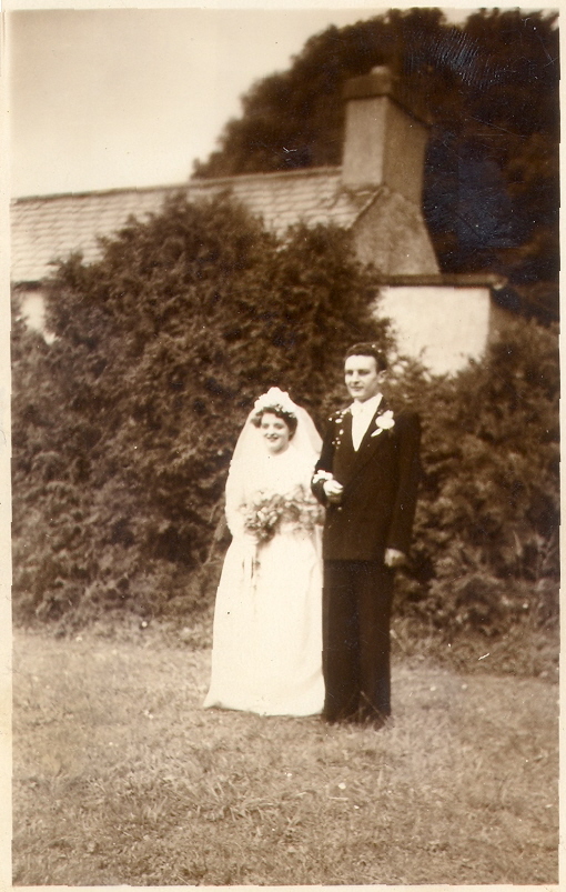 Elizabeth and Eric Dyer wedding August 12, 1952 in the Church yard
