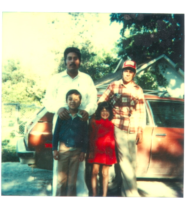 Mario with his two children and his younger brother Leopoldo(1977)
