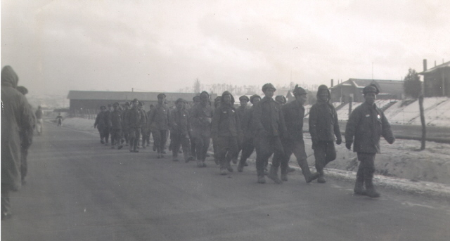 South Korean soldiers going to Command Center