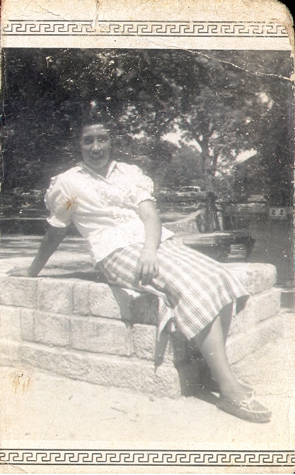Juanita Araiza 14 years old at brackenbridge Park at San Antonio ,Texas in 1959