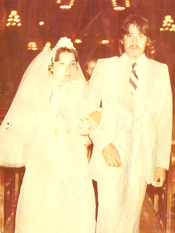 Francisco Palacios and Victoria Luna getting married in San Felipe Guanajuato, Mexico-1980