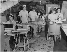 Laundry workers in 1940's