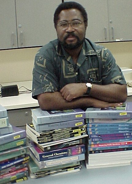 [Picture of Professor Gabriel Ume]