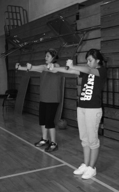 Students work out during the free conditioning course. Photo by Yescenia Camacho